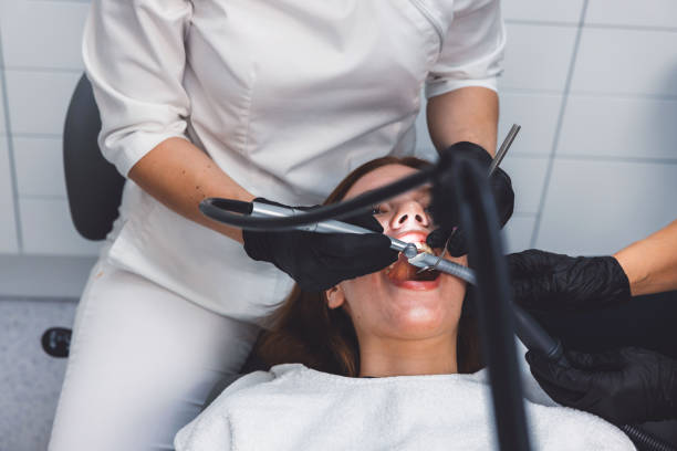 Best Cracked Tooth Emergency Dentist  in Laguna Beach, CA